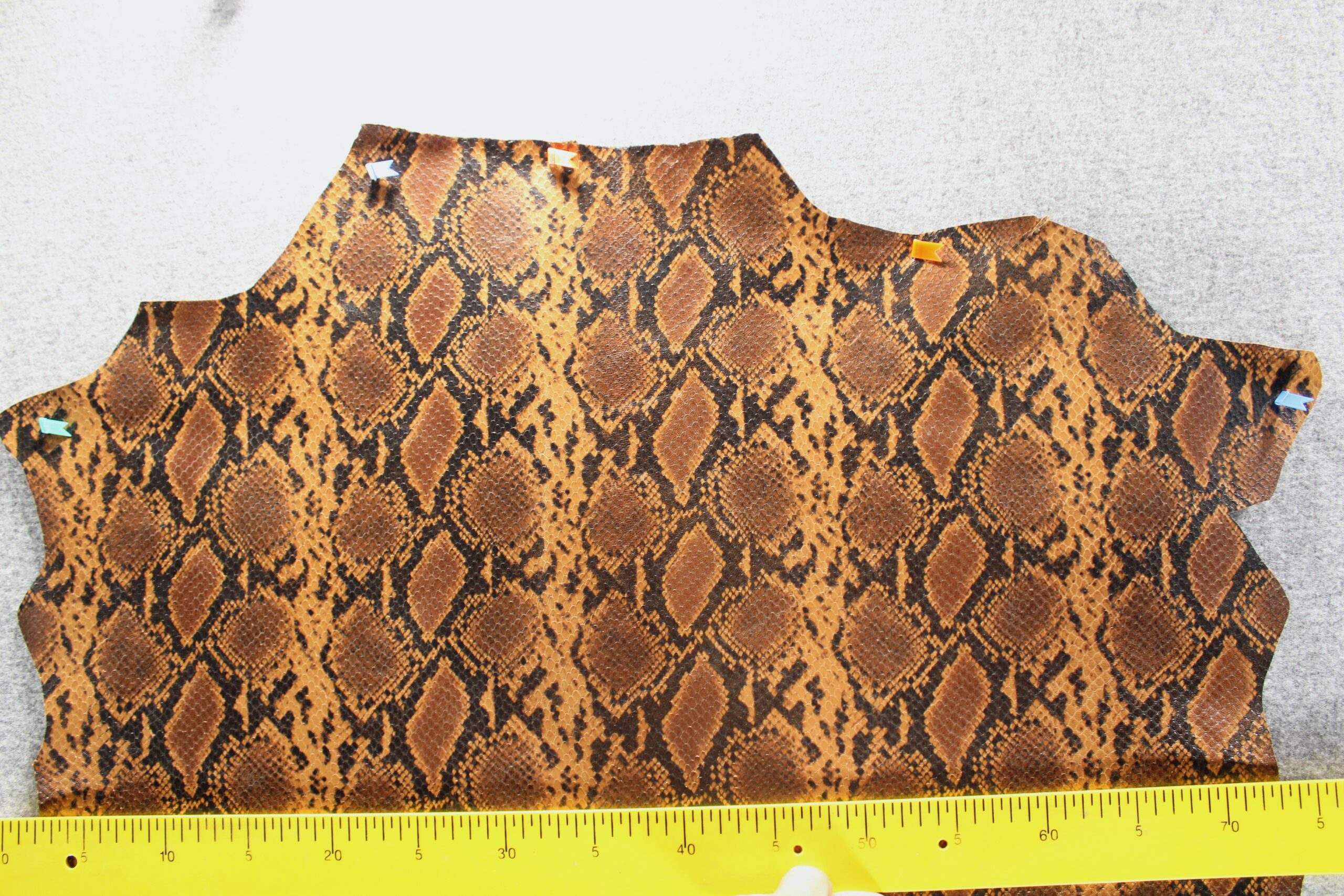 caguas pitone tabacco leather stock lot ready to ship goat skin - Image 7